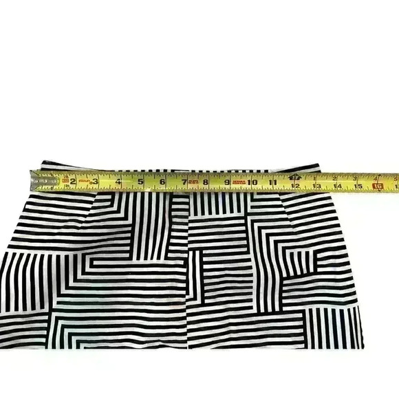 KATE SPADE SATURDAY GEOMETRIC MINI SKIRT SIZE S - Picture 7 of 7